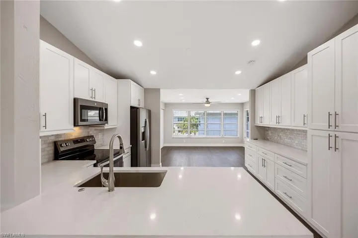 707 Neapolitan Way # 707, Naples, Florida 34103