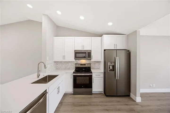 707 Neapolitan Way # 707, Naples, Florida 34103