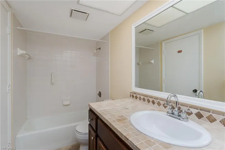 1733 Courtyard Way B103, Naples, Florida 34112