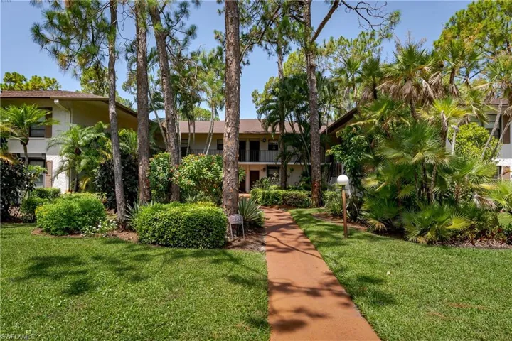 1733 Courtyard Way B103, Naples, Florida 34112