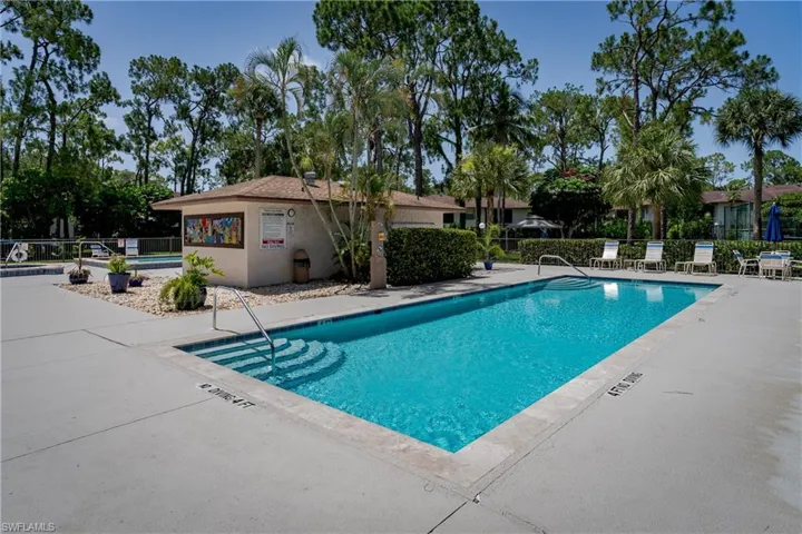 1733 Courtyard Way B103, Naples, Florida 34112