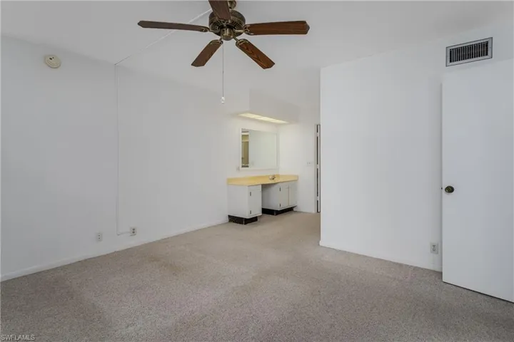 1733 Courtyard Way B103, Naples, Florida 34112
