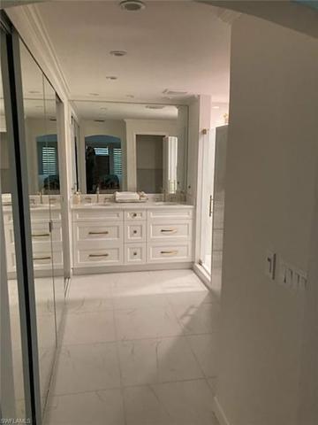 Pre hurricane primary bathroom