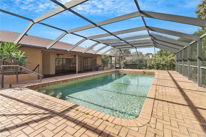 173  Pebble Beach  CIR, Naples, FL 34113