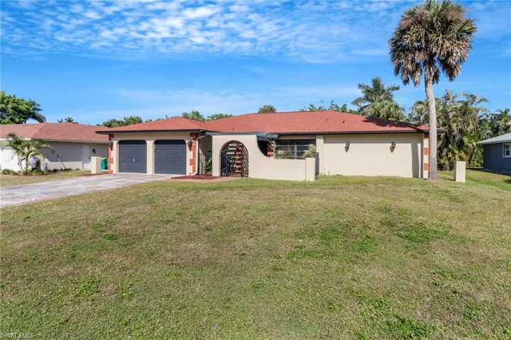 173  Pebble Beach  CIR, Naples, FL 34113