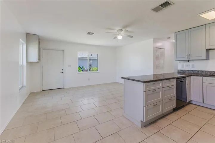 16595 Davis Rd, Fort Myers, Florida 33908