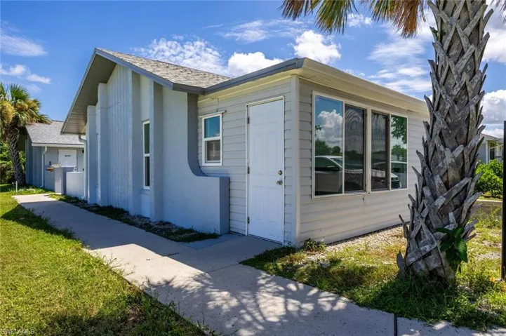 16595 Davis Rd, Fort Myers, Florida 33908
