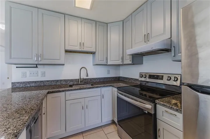 16595 Davis Rd, Fort Myers, Florida 33908