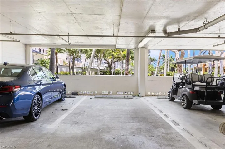 1 deeded parking space.