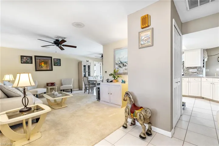 3906 SE 10th  PL, Cape Coral, FL 33904