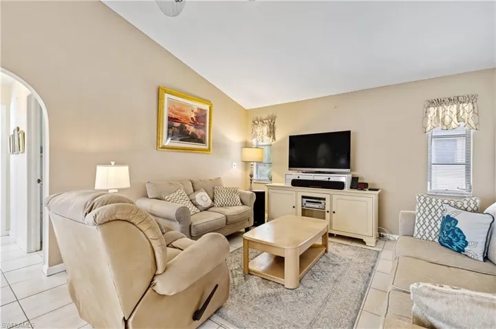 3906 Se 10th Pl, Cape Coral, Florida 33904
