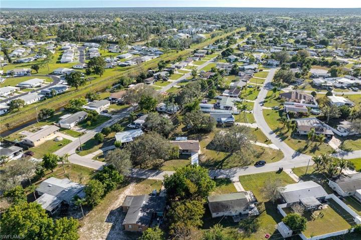 702 Alcala AVE, LEHIGH ACRES FL 33936