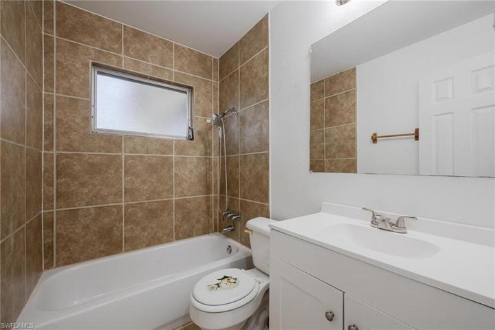 702 Alcala AVE, LEHIGH ACRES FL 33936