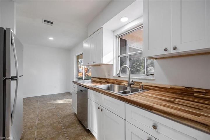 702 Alcala AVE, LEHIGH ACRES FL 33936