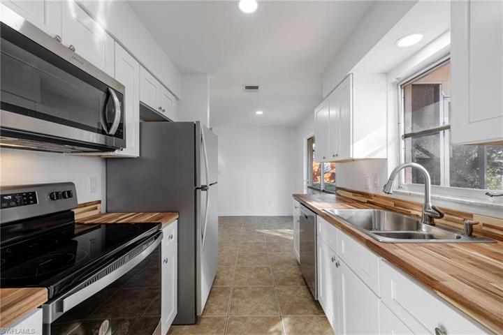 702 Alcala AVE, LEHIGH ACRES FL 33936