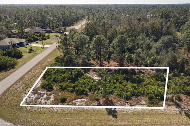 828 Fullerton Ave S, Lehigh Acres, Florida 33974