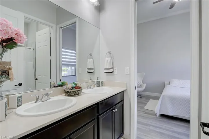 Jack & Jill Bath