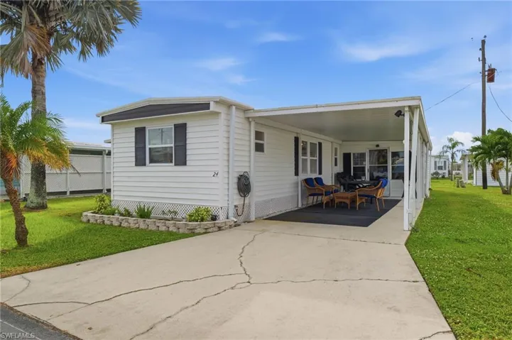 24  Cheyenne  TRL, Naples, FL 34113