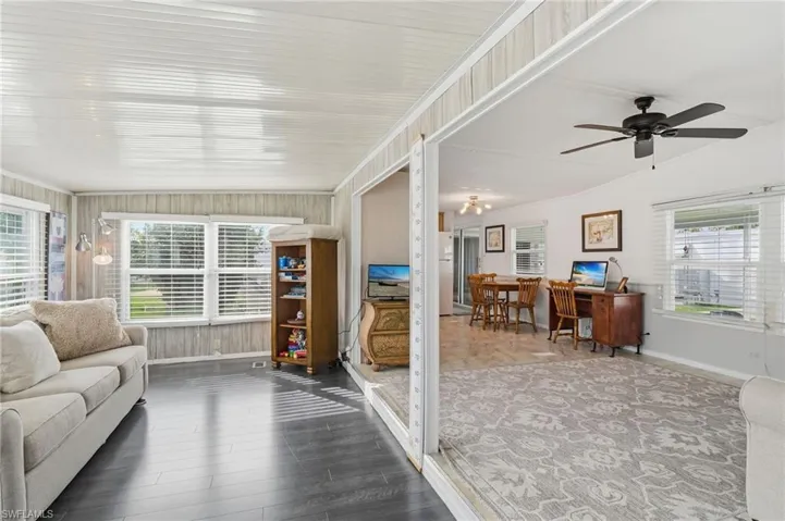 24  Cheyenne  TRL, Naples, FL 34113
