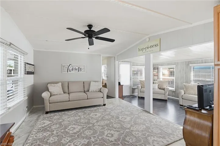 24  Cheyenne  TRL, Naples, FL 34113
