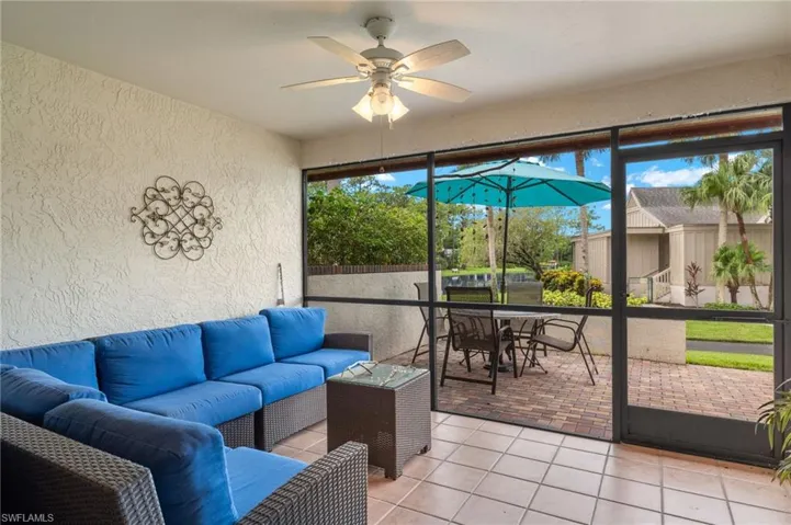 Lanai featuring ceiling fan