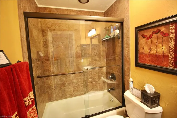 2nd full bathroom tile shower/tub combo