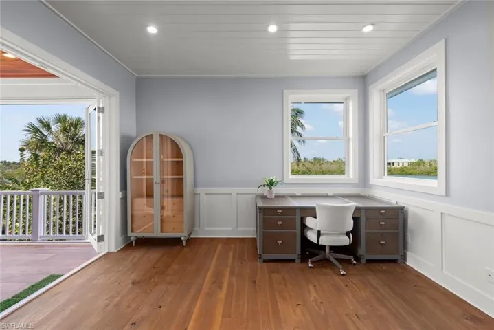 Bedroom 5/Office