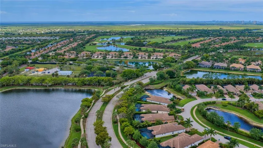 9622  Campanile  CIR, Naples, FL 34114
