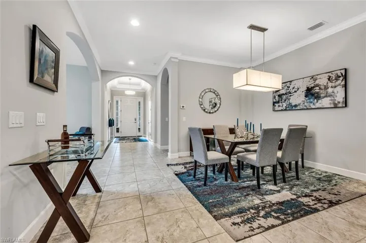 9622  Campanile  CIR, Naples, FL 34114