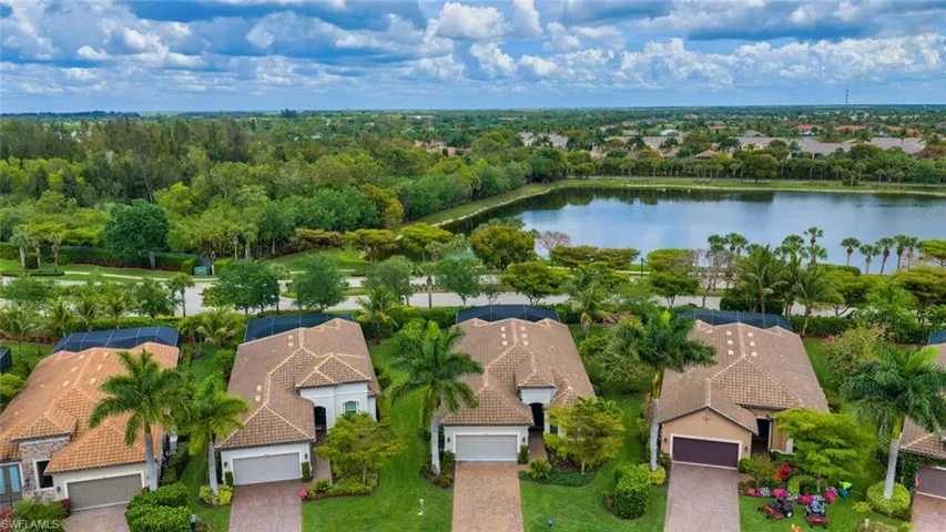 9622  Campanile  CIR, Naples, FL 34114