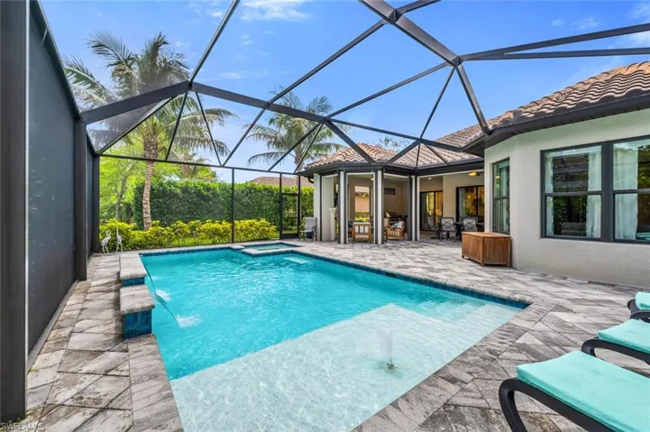 9622  Campanile  CIR, Naples, FL 34114