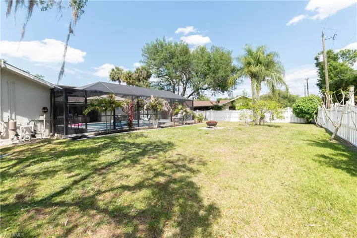 7332 Sean Ln, North Fort Myers, Florida 33917