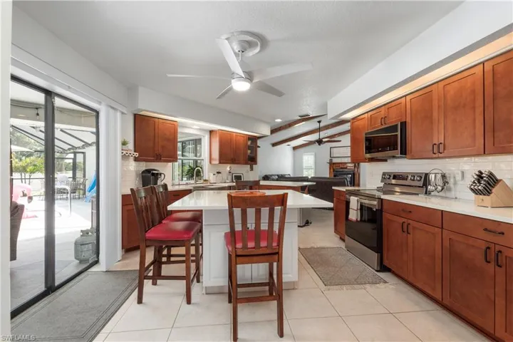 7332 Sean Ln, North Fort Myers, Florida 33917