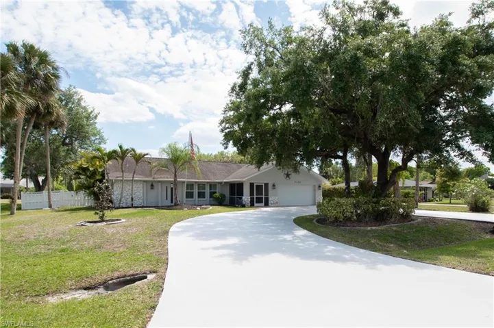 7332 Sean Ln, North Fort Myers, Florida 33917