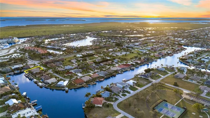 5423 SW 17th AVE, CAPE CORAL FL 33914