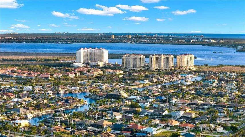 5423 SW 17th AVE, CAPE CORAL FL 33914