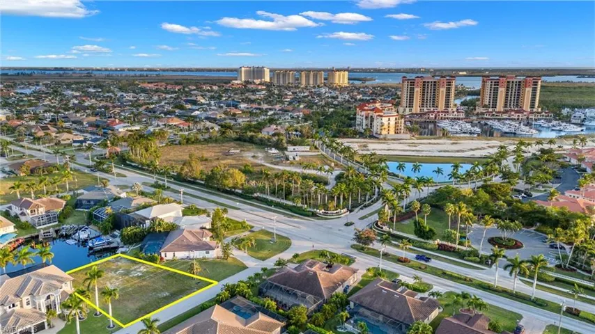 5423 SW 17th AVE, CAPE CORAL FL 33914