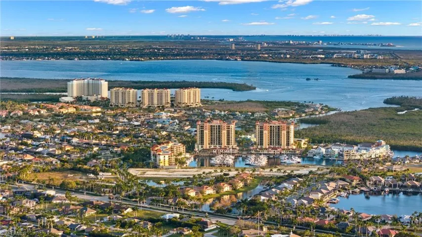 5423 SW 17th AVE, CAPE CORAL FL 33914