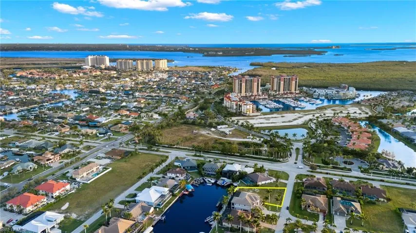 5423 SW 17th AVE, CAPE CORAL FL 33914