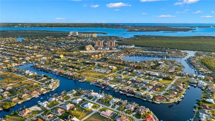 5423 SW 17th AVE, CAPE CORAL FL 33914