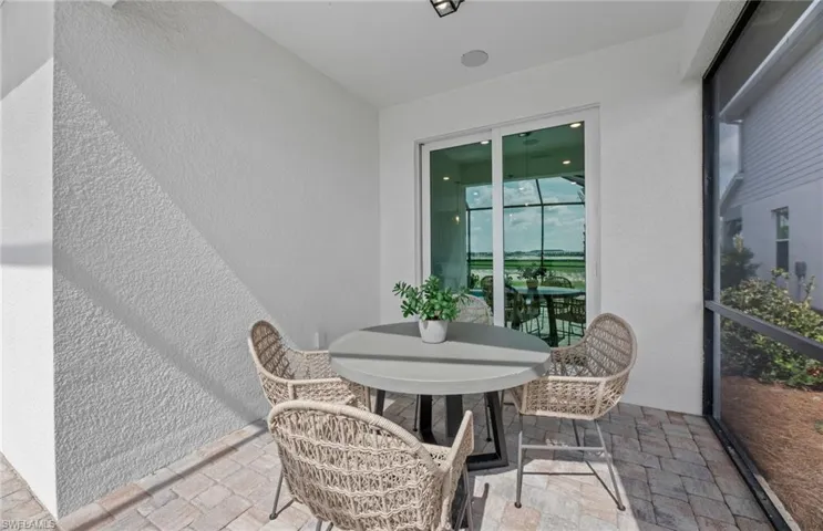 Interior photos are of a staged model home. Illustration purposes only.