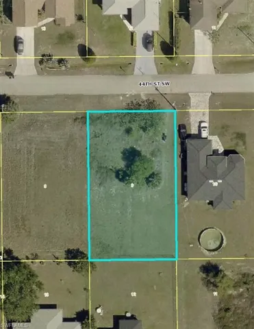 Aerial map of property and surrounding area with property boundaries highlighted
