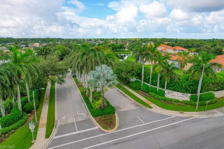 Crown Pointe Entrance