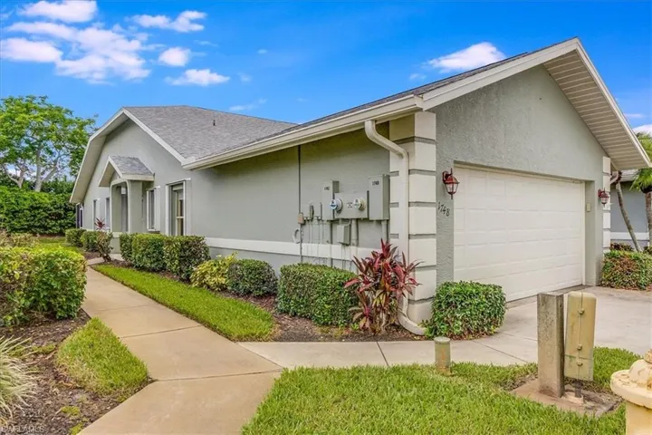 1748 Royal Cir # 1201, Naples Fl 34112
