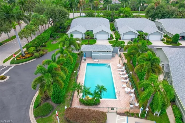 Royal Villas Pool
