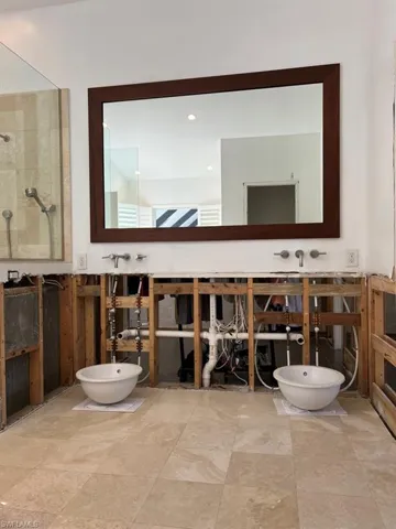 Primary En- Suite