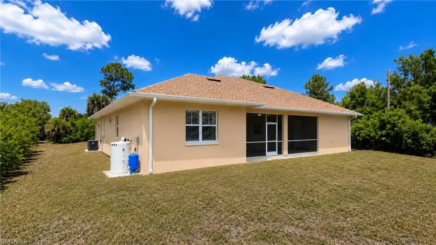400 Clayton Ave, Lehigh Acres, Florida 33972