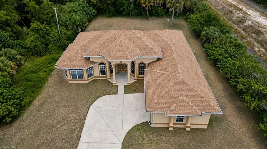 400 Clayton Ave, Lehigh Acres, Florida 33972