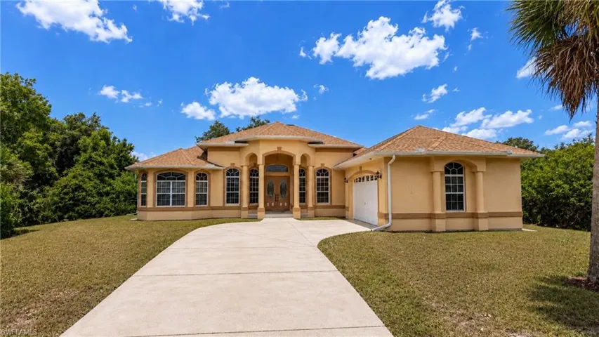 400 Clayton Ave, Lehigh Acres, Florida 33972