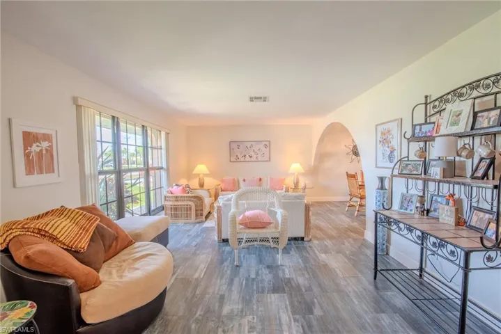 936 El Dorado Pkwy W, Cape Coral Fl 33914